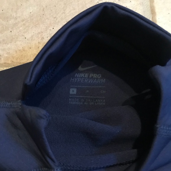 Nike Top - Picture 2 of 3